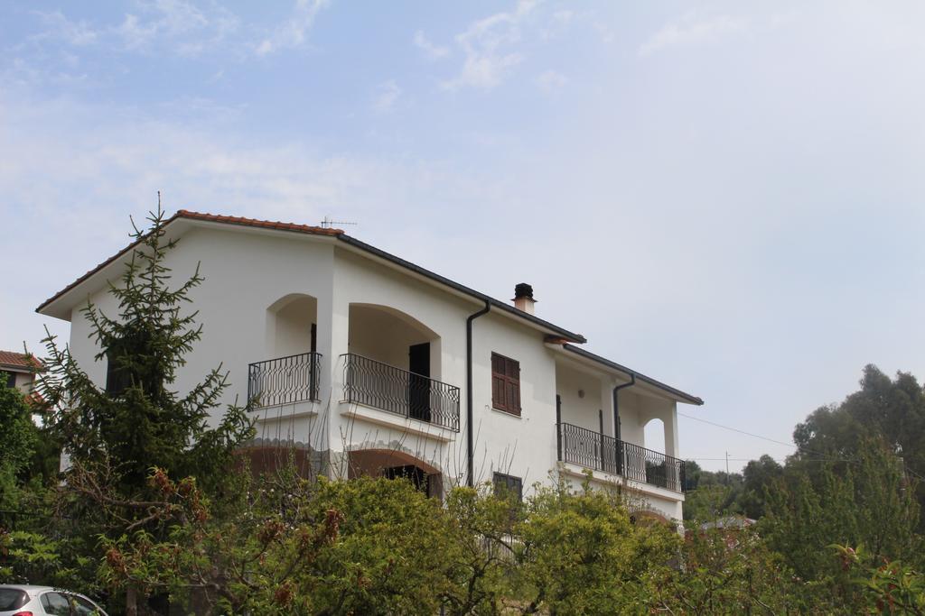 因佩里亚House In Caramagna公寓 客房 照片