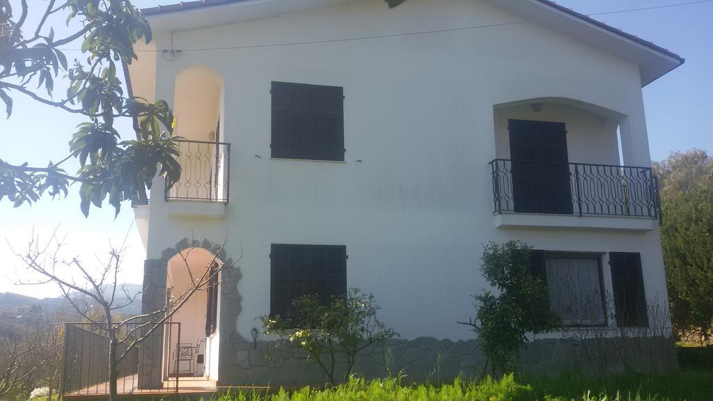 因佩里亚House In Caramagna公寓 客房 照片